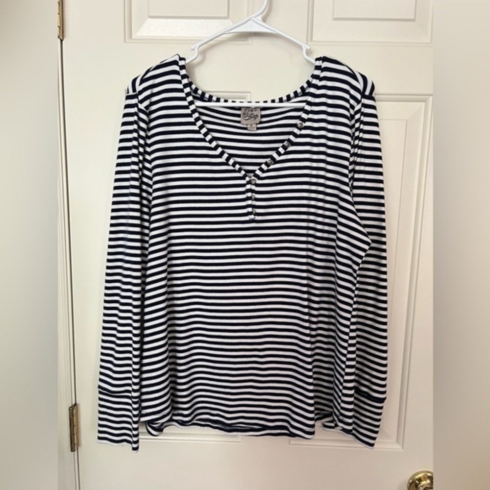 Como Vintage long sleeve women’s V-neck tee, XL